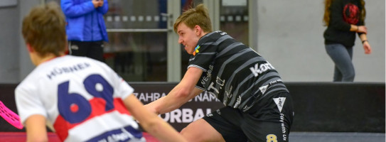 JUNIOŘI SLAVÍ PRVNÍ VÝHRU, STARŠÍ ŽÁCI ZAHÁJILI SEZÓNU SKVĚLE